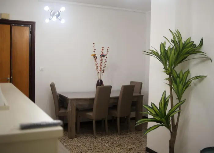 Nido Nel アパート カステル・ディ・サングロ